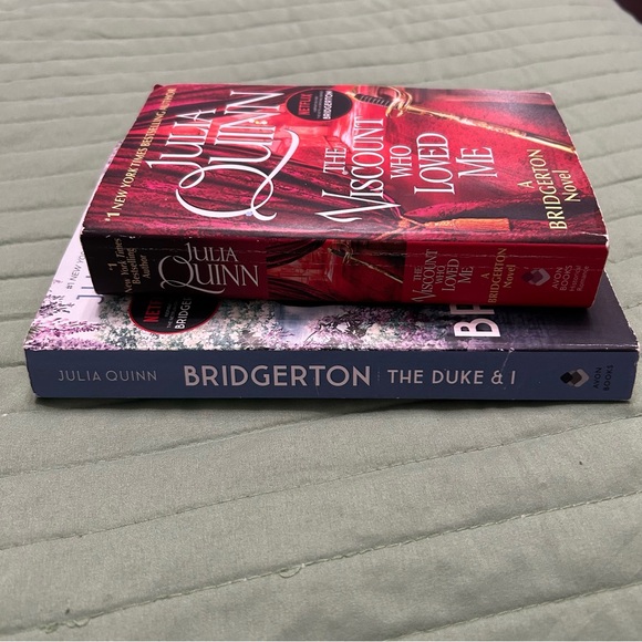 Book set Bridgerton Book Set by Julia Quinn - Picture 2 of 4